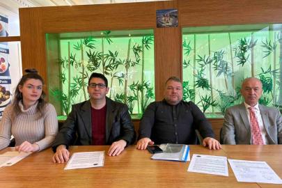 Bulgaristan’ın oy sınırı kararı Edirne’de protesto edildi