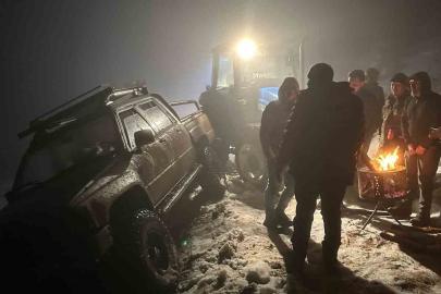 Burdur’da dağda mahsur kalan 4 kişi kurtarıldı