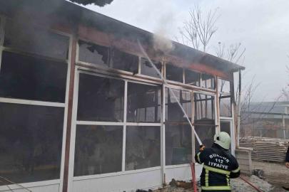 Burdur’da mobilya imalathanesinde yangın