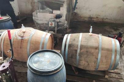 Bursa’da 800 litre kaçak şarap ele geçirildi