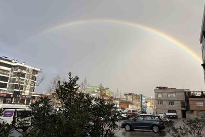 Bursa’da gökkuşağı hayran bıraktı