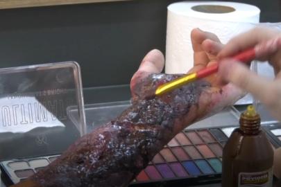 Bursa’da öğrencilerden gerçeği aratmayan özel efekt makyajları