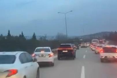 Bursa’da yoğun trafikte, fermuar sistemi takdir topladı