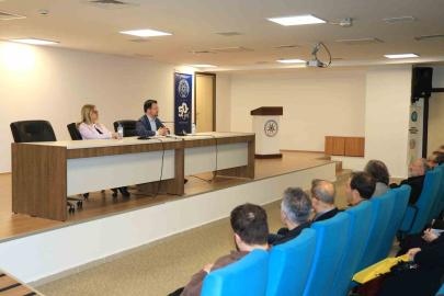 BUÜ’de "Modern dünyanın kökenleri" konuşuldu