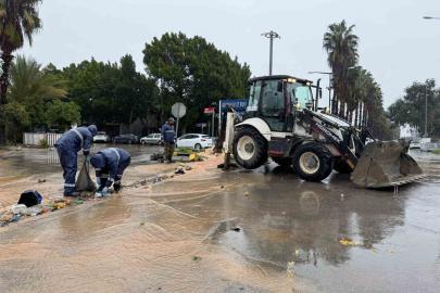 Büyükşehir ekipleri şiddetli yağışa karşı teyakkuz halinde