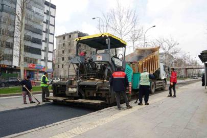 Büyükşehir’den Dulkadiroğlu ve Onikişubat’ta asfalt seferberliği