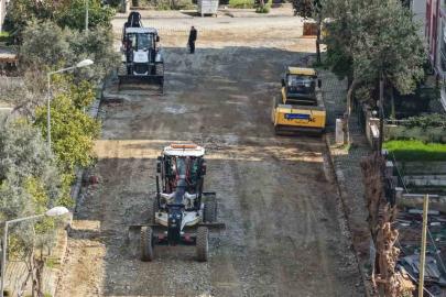 Büyükşehir’in yol yenileme çalışmaları sürüyor
