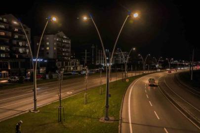 Çalı yolu büyükşehirle aydınlandı
