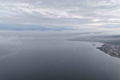 Çanakkale Boğazı sis nedeniyle transit gemi geçişlerine kapatıldı