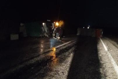 Çanakkale’de itfaiye aracı, yardım için gittiği tıra çarptı: 1’i ağır 2 yaralı