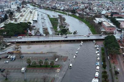 Çanakkale’de taşan Sarıçay dron ile görüntülendi