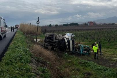 Çekiciden savrulan kamyon şarampole uçtu