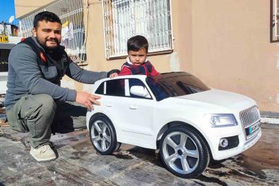 Çekiciyle gelen doğum günü sürprizi yüzleri güldürdü