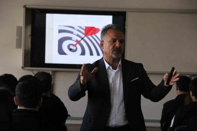 Cizre’de lise öğrencilerine yönelik YKS semineri düzenlendi