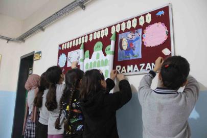 Cizre’de öğrenciler Ramazan ruhunu okullarda yaşıyor