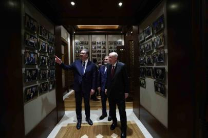 Cumhurbaşkanı Erdoğan: "Dünyada belirsizliğin arttığı dönemde Türkiye olarak çevremizde ve ötesinde barışın ve huzurun tesisi için var gücümüzle çalışıyoruz"