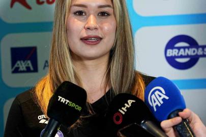 Defne Kurt: "5 altın madalya aldığım için inanılmaz mutluyum"