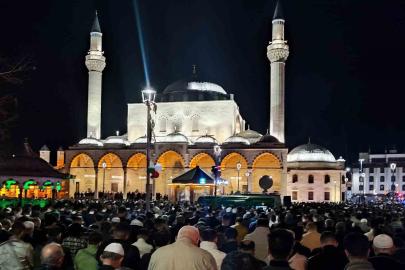 Denizli’de hatimle teravih ve sabah namazı kılınacak camiler belli oldu