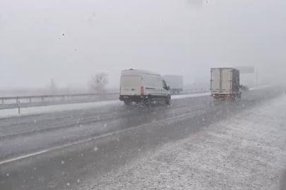 Denizli’nin yüksek kesimlerinde kar yağışı etkili oluyor