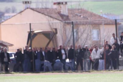 Deplasman yasağı olmasına rağmen taraftar alınmasına tepki