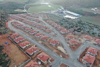 Depremzedeler: "Devlet bize ev değil villa yaptı"