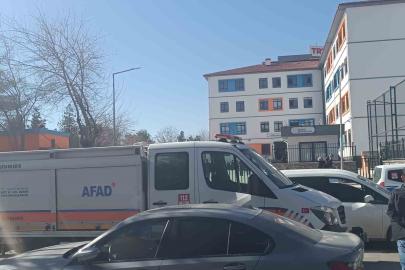 Diyarbakır’da 18 öğrenci cıva zehirlenmesi şüphesiyle hastaneye kaldırıldı