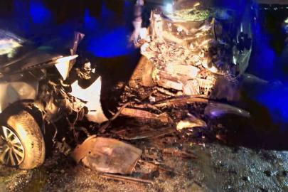 Diyarbakır’da iki otomobil çarpıştı: 3 ölü, 3 yaralı