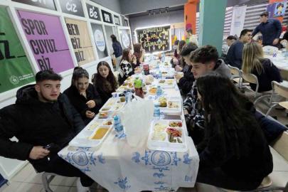 Edirne’de imece usulü iftar: Okul içinde Ramazan bereketi