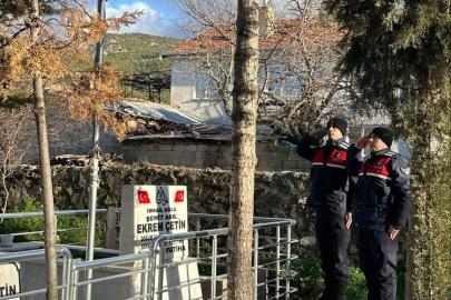 Eğirdir’de şehit kabirleri düzenli olarak denetleniyor