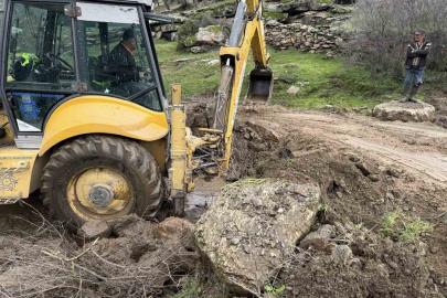 Ekipler sahaya indi, kapanan bahçe yolları açıldı