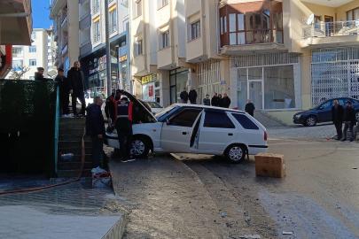 Ermenek’te seyir halindeki otomobil alev alarak yandı