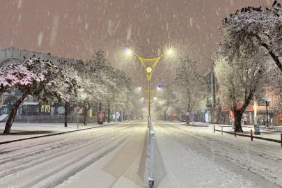 Erzincan’da kar yağışı hayatı olumsuz etkiledi