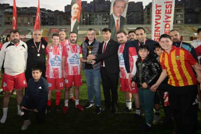 Esenyurt Belediyesi Mahalleler Arası Futbol Turnuvası’nın kazananı dostluk oldu