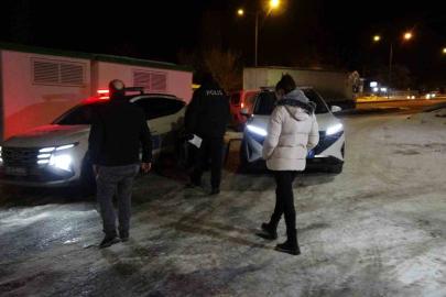 Evde zorla tutulduğunu iddia eden kadını polis ve itfaiye kurtardı