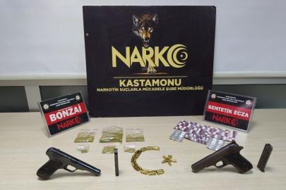 Evlerinde uyuşturucuyla yakalanan 3 sanık, 22’şer yıl hapis cezasına çarptırıldı