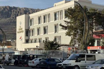 Ezan sesi mahalleliye ulaşmayınca belediye binasına hoparlör konuldu