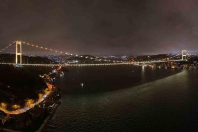 Fatih Sultan Mehmet Köprüsü kanser hastası çocuklar için sarıya büründü