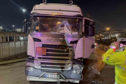Freni boşalan tanker zincirleme kazaya sebep oldu: 1 yaralı