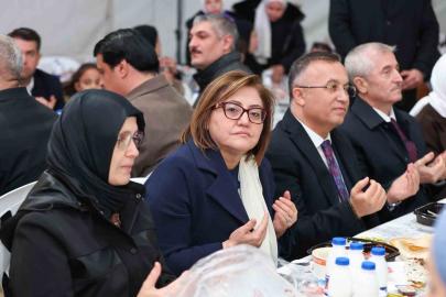 Gaziantep Büyükşehir’den Halep’te 10 bin kişilik iftar