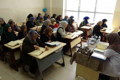 Gaziantep’te kadınlardan mukabele geleneğine yoğun ilgi