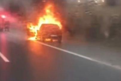 Gaziantep’te seyir halindeki araç alev alev yandı