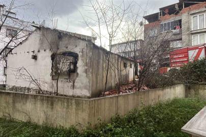Gebze’de metruk evde yangın çıktı
