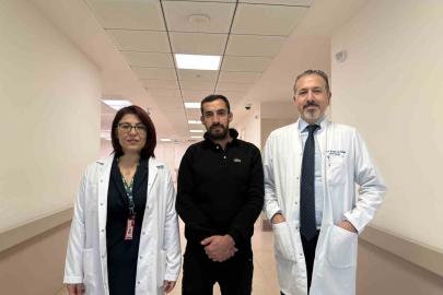 Geçmeyen öksürüğü için gitti, nadir hastalığını öğrendi, 4 ameliyat oldu