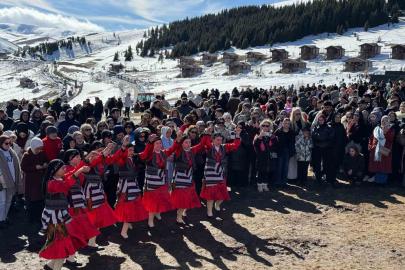 Giresun’da "Kar Festivali" renkli görüntülere sahne oldu
