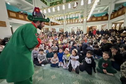Gölcüklü çocuklar Ramazan coşkusunu camilerde yaşıyor