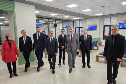 Gölcük’te yeni Hükümet Konağı hizmete girdi