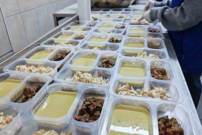 Gönüllü gençlerle iftar seferberliği