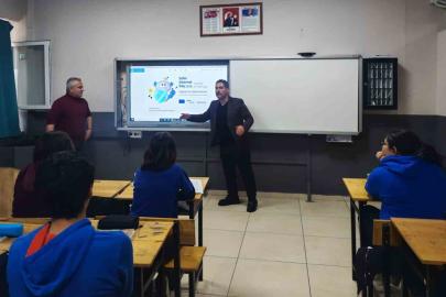 ‘Güvenli İnternet Günü’nde Muğla’da anlamlı etkinlik