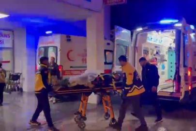 Hafif ticari araç bariyerlere çarptı: 2 yaralı