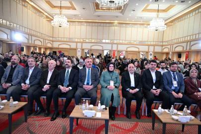 HAK-İŞ Genel Başkanı Arslan: "Sendikalaşma oranında kadınlar çok geride"